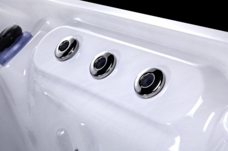 Гидромассажный спа-бассейн Sunrans SR806A