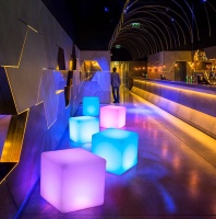 Светильник Куб 20 с питанием от АКБ, RGB